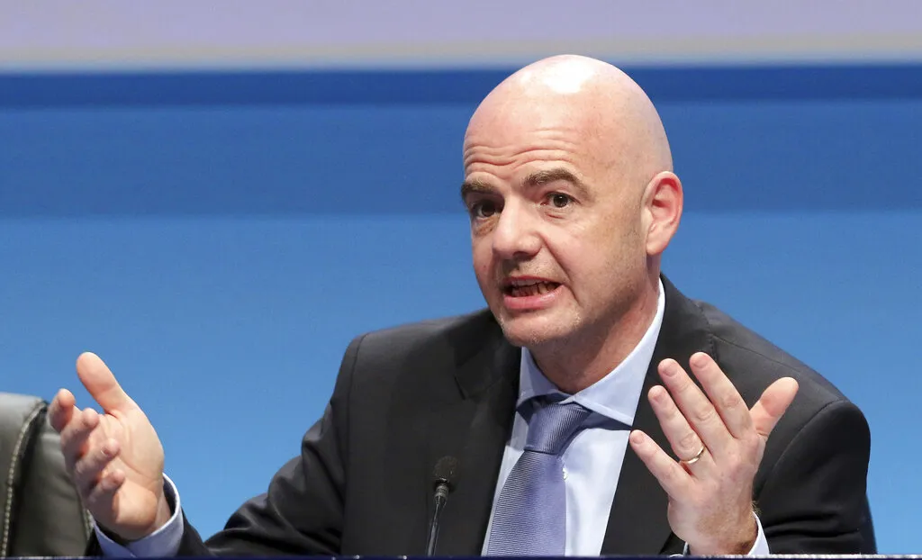 AP Gianni Infantino quiere un mundo en paz