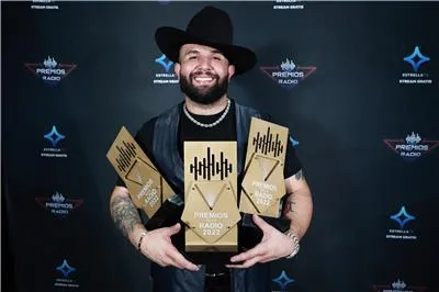 Eduin Caz sigue acumulando éxitos