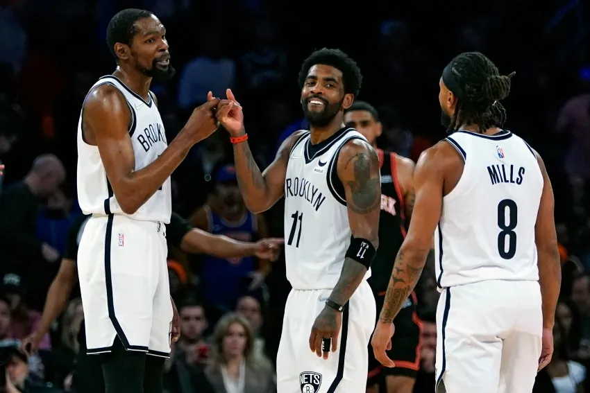 Kyrie Irving fue suspendido por los Nets