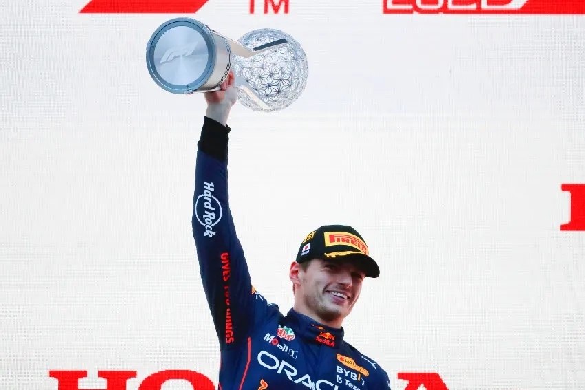 MEXSPORT Verstappen en un GP de la F1