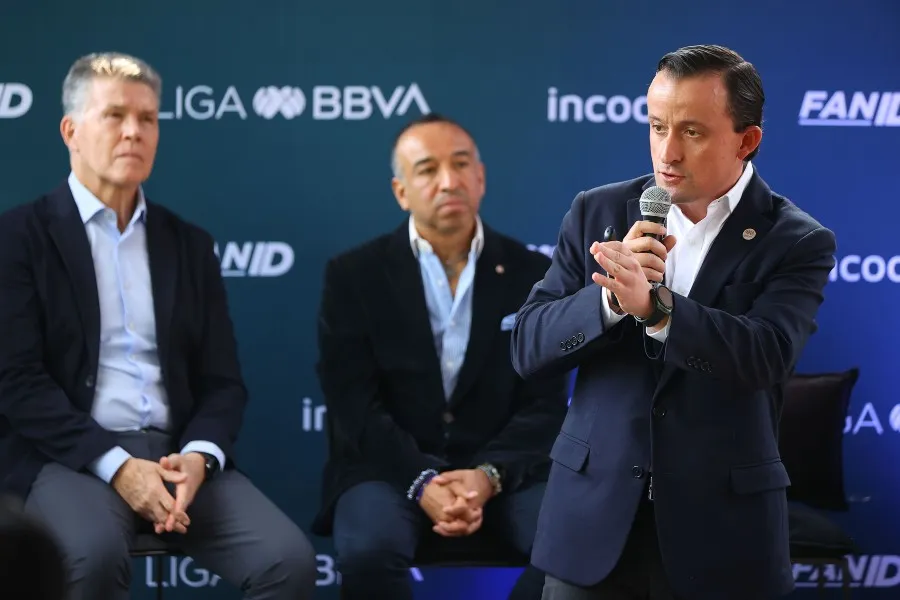 Mikel Arriola en presentación del Fan ID