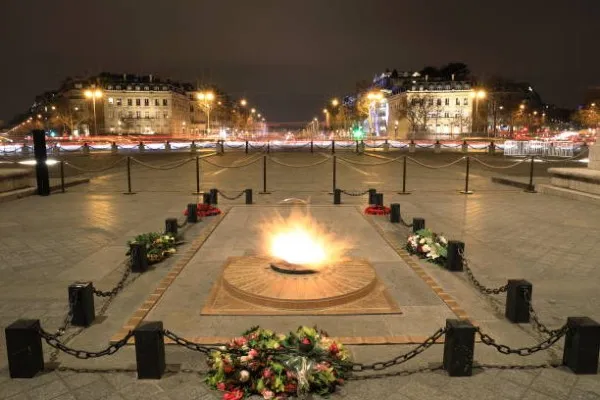 Llama eterna del Arco del Triunfo en Francia