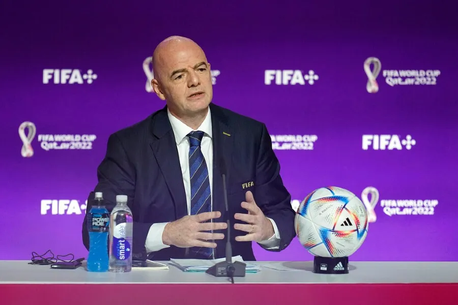 Gianni Infantino en conferencia de prensa