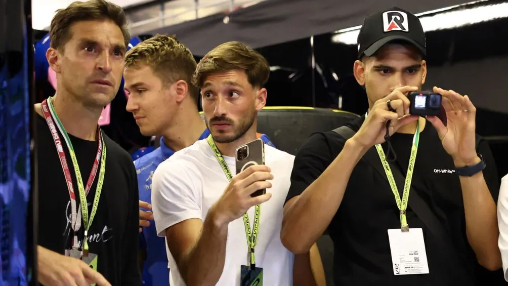 TWITTER: @AlpineF1Team Diego Alonso y sus muchachos en Alpine