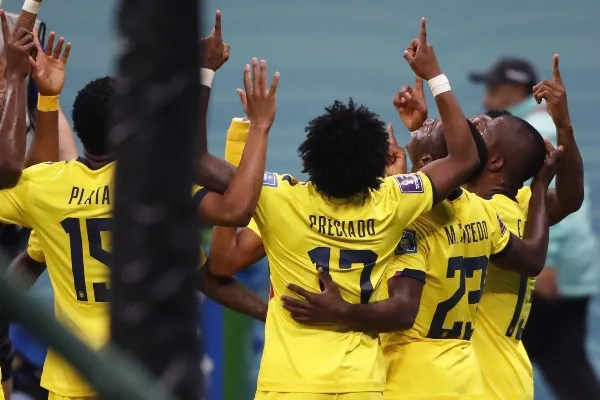 Ecuador en el debut de Qatar