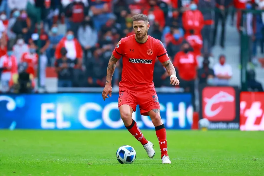 IMAGO7 Miguel Barbieri jugando para el Toluca