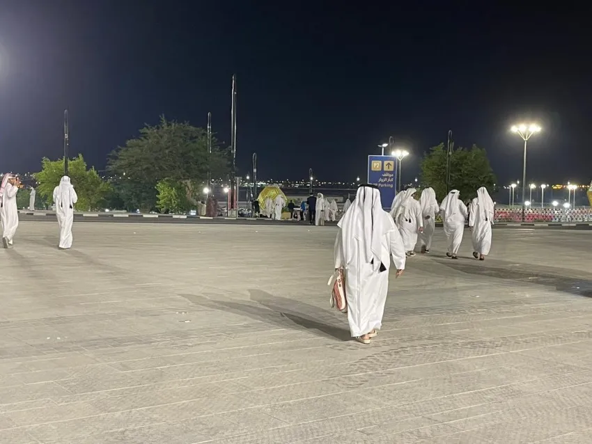 Catarís abandonando el juego inaugural