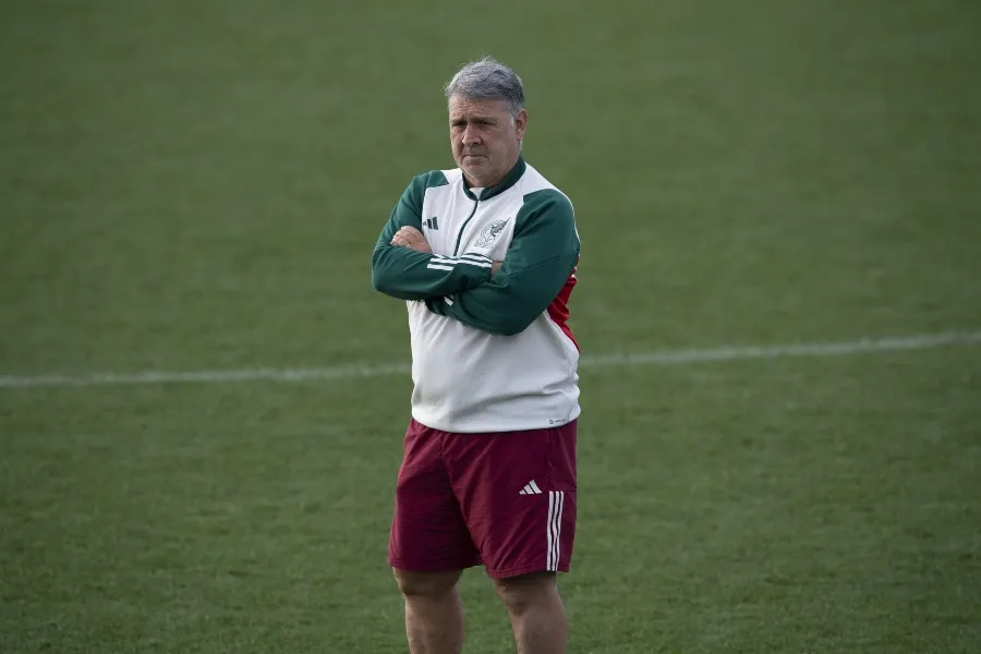 Gerardo Martino durante un entrenamiento del Tri