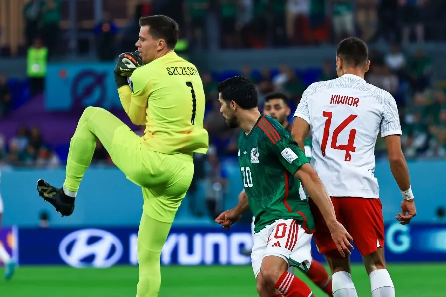 AGENCIA RÉCORD - MIGUEL PONTÓN México dominó a Polonia, pero faltó el gol