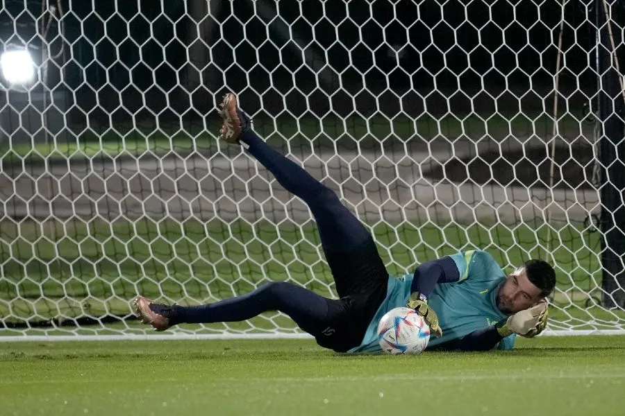 AP Matthew Ryan en entrenamiento