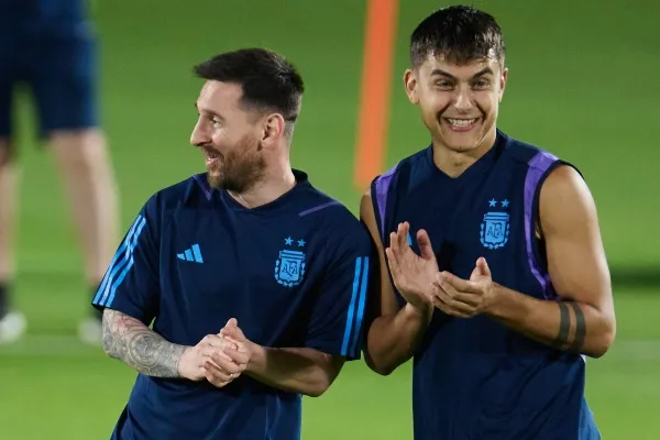 Messi junto a Dybala en entrenamiento