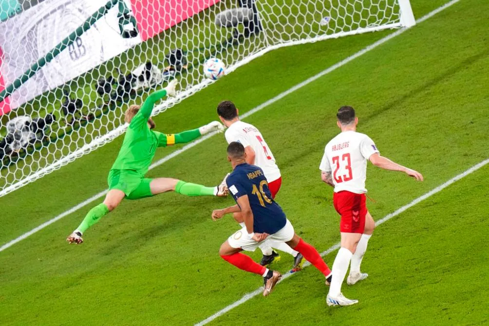 Gol de Kylian Mbappé ante Dinamarca