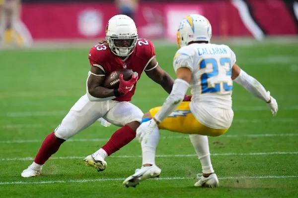 Cardinals vs Chargers en el Estadio de la Universidad de Phoenix