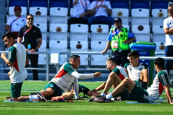 MIGUEL PONTÓN Entrenamiento del Tri en Qatar