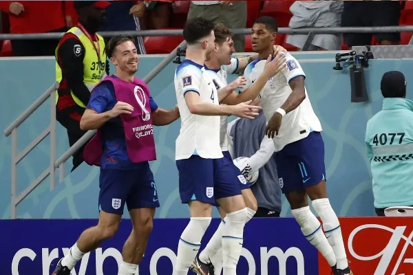 Inglaterra despidió a Gales