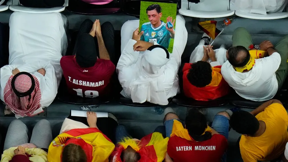 El caso de Mesut Ozil dio mucho revuelo