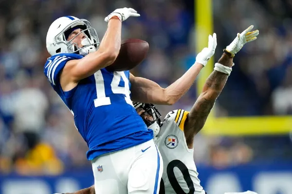 AP Superaron a los Colts