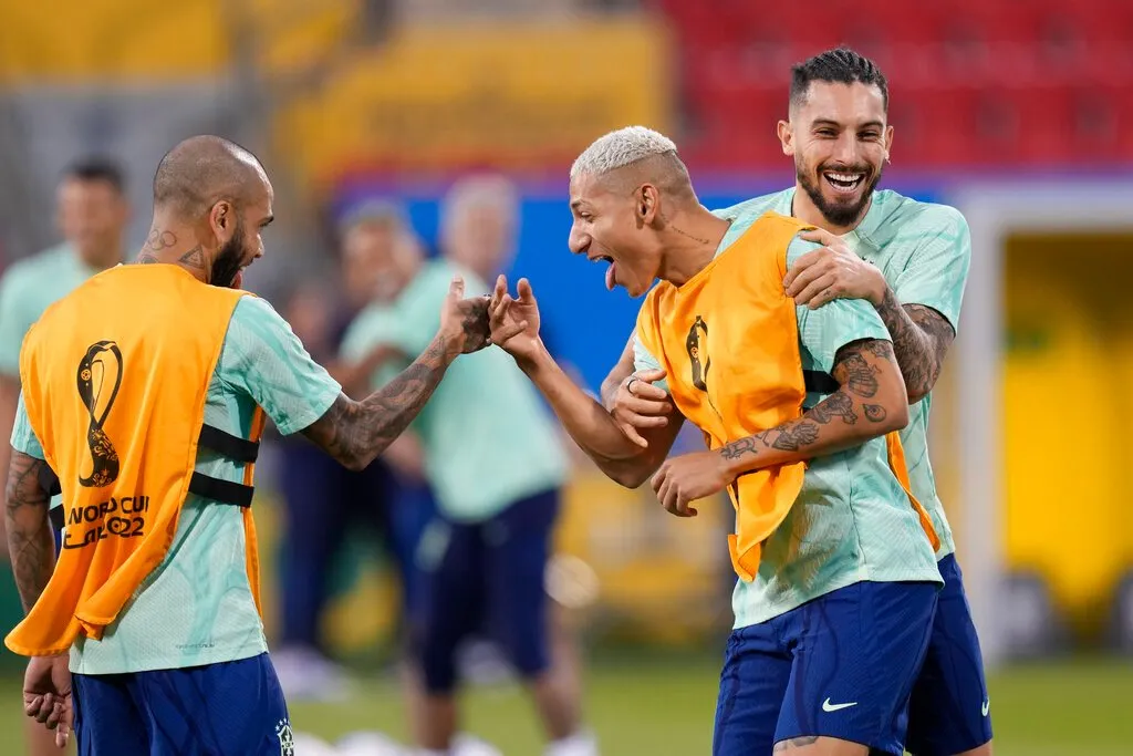 Dani Alves ha puesto el ambiente en Brasil