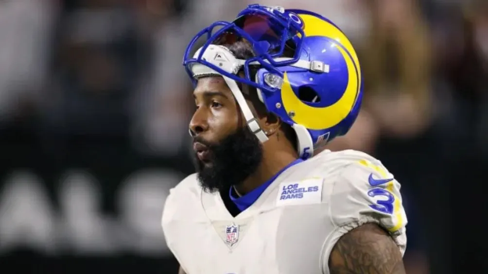 AP Beckham provocó que hubiera retraso de hora y media