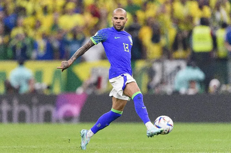 Dani Alves con Brasil