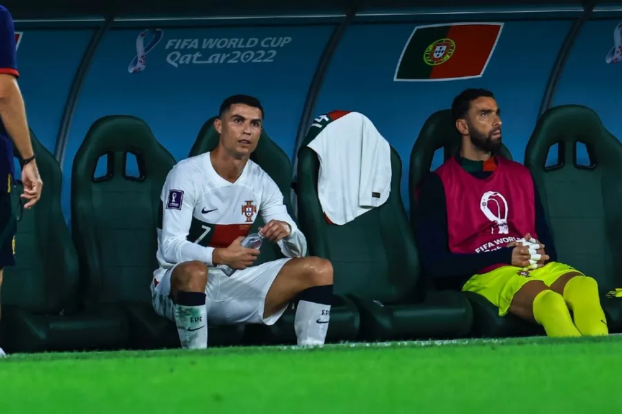 Cristiano Ronaldo en la banca ante Corea del Sur