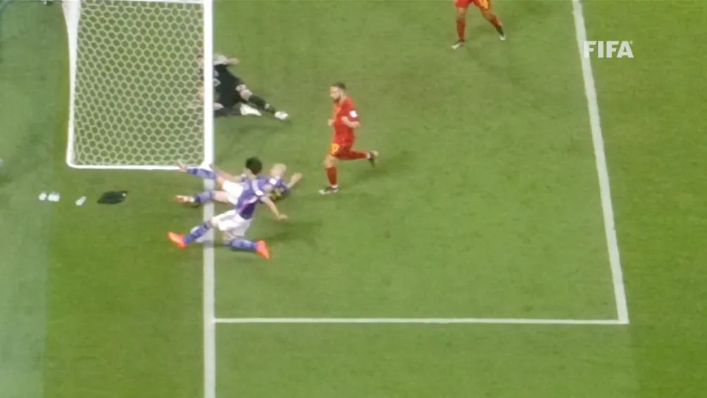 La jugada fue revisada varias veces en el VAR