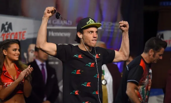 Julio César Chávez Jr. en ceremonia de pesaje