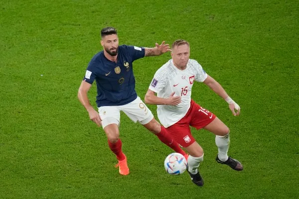 AP Olivier Giroud con Francia ante Polonia en Qatar 2022