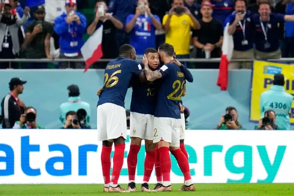 Francia venció a Polonia en Octavos de Final