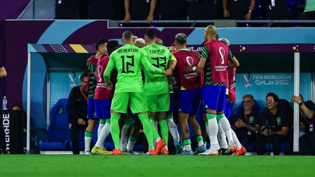 Los brasileños celebran junto a Tite