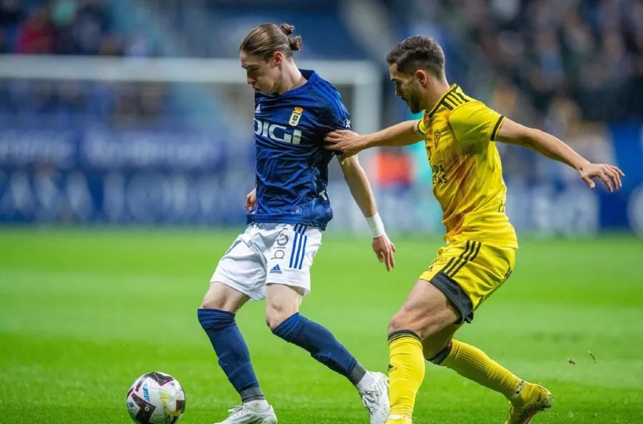 Marcelo Flores en el Estadio Carlos Tartiere