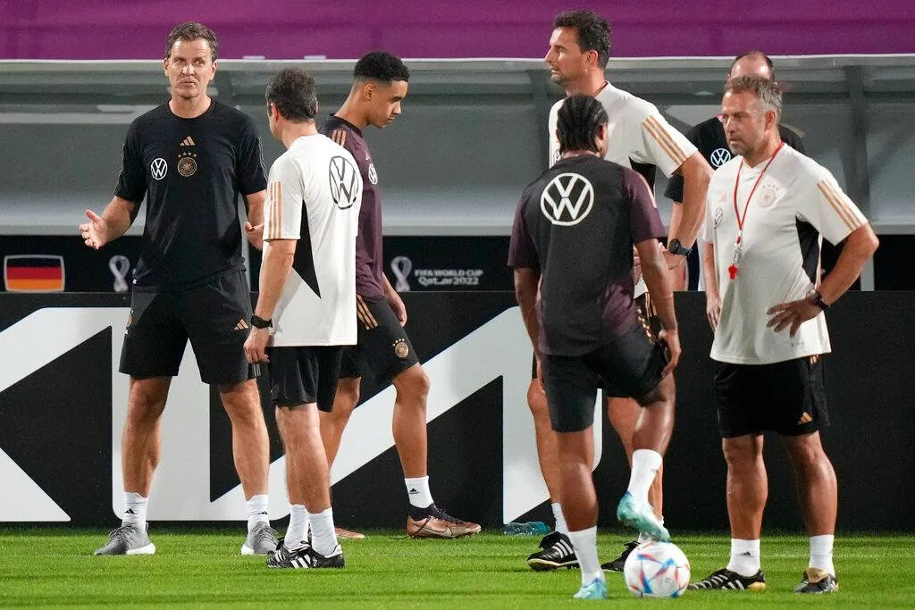 Bierhoff deja el puesto tras 18 años en la selección alemana