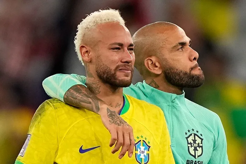 Neymar junto a Dani Alves