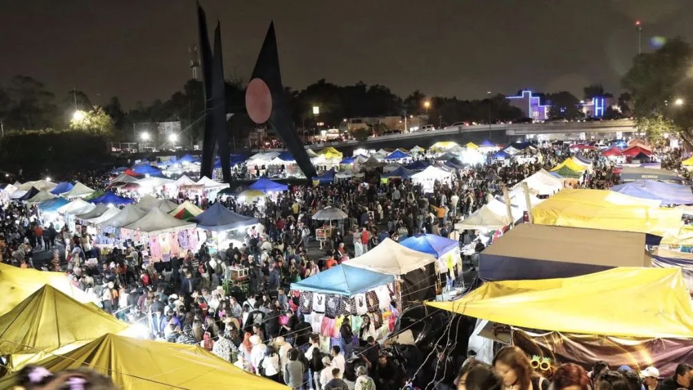 Las inmediaciones del Estadio Azteca