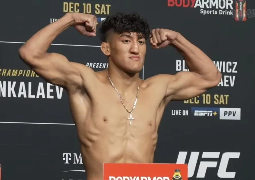 Raúl Rosas Jr. en pesaje