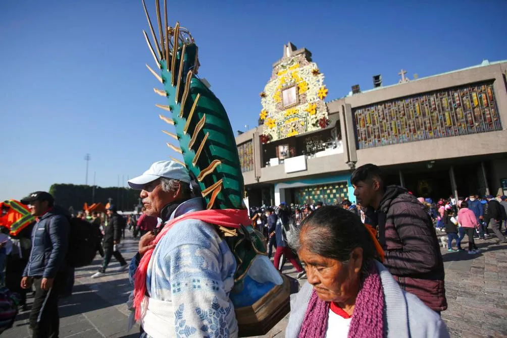 Millones de peregrinos llegaron a la Basílica para cantar las Mañanitas a la Virgen