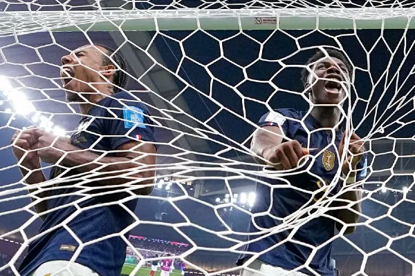 Los jugadores de Francia en eufórico festejo