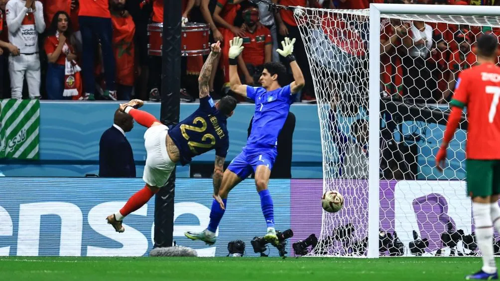 Theo Hernández logró un gol de alta manufactura