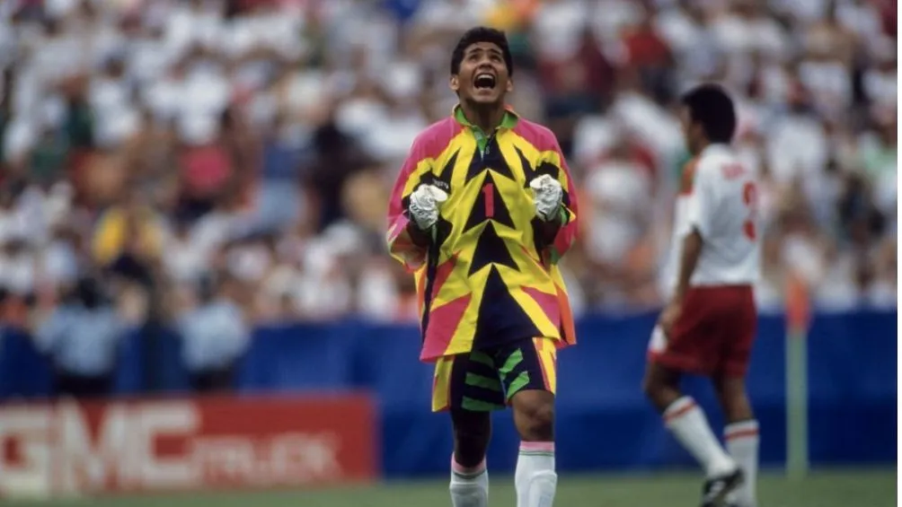 Campos durante un partido con selección