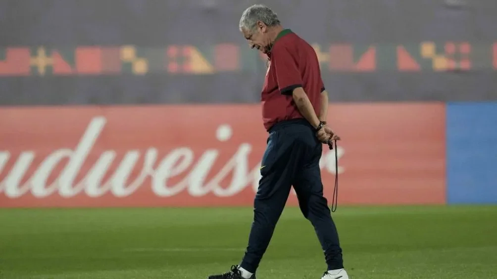 AP Santos en un entrenamiento con Portugal