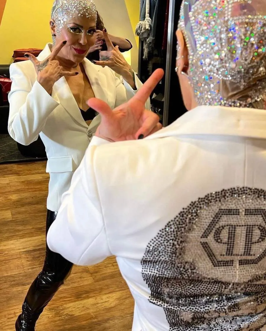 TW:@LAGUZMANMX Guzmán fue llevada de emergencia al hospital