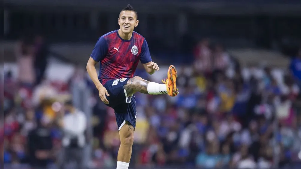 El Piojo en el calentamiento previo a un partido