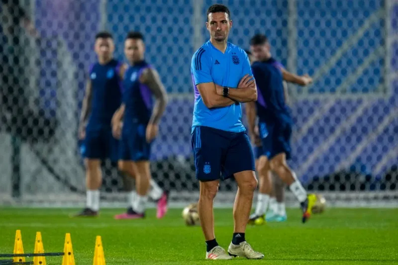 Lionel Scaloni en entrenamiento con Argentina