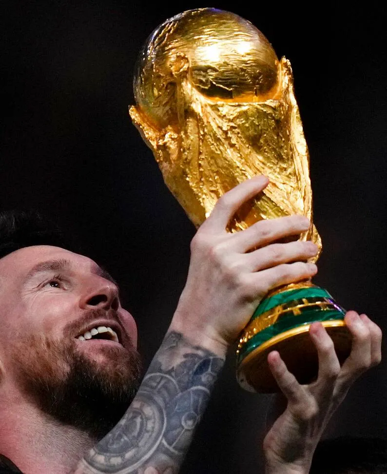 Lionel Messi levantó la Copa del Mundo