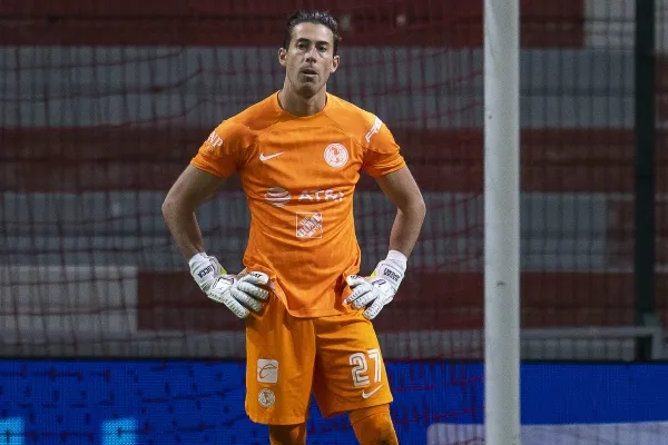 Óscar Jiménez se quedará si Ochoa no renueva