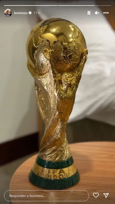 Lució la Copa en sus historias de Instagram