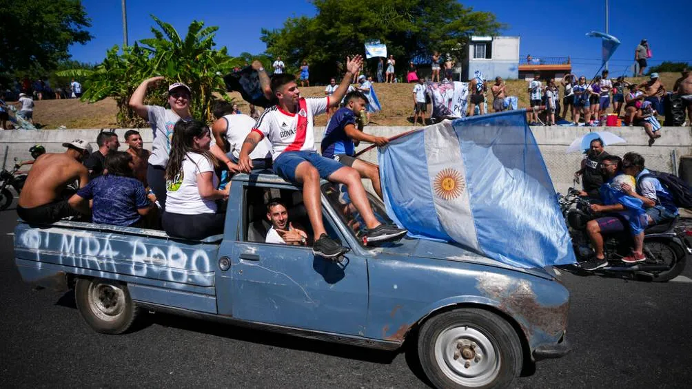 La afición tomó las calles de Argentina