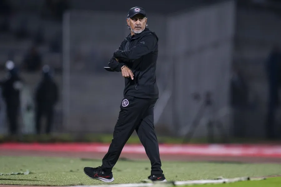 Raúl Gutiérrez durante un partido con Cruz Azul