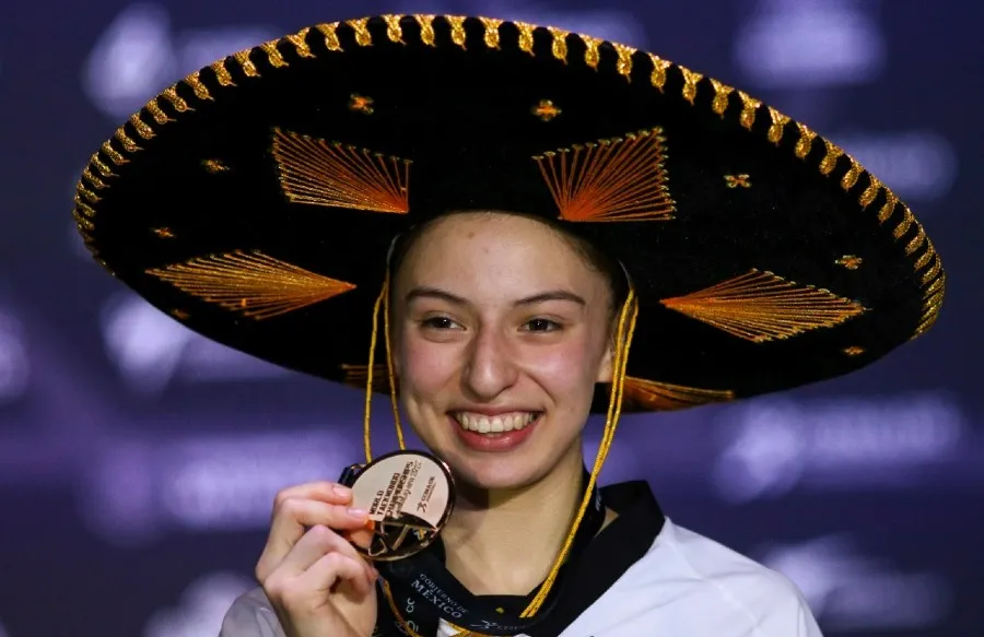 Souza con su medalla de oro