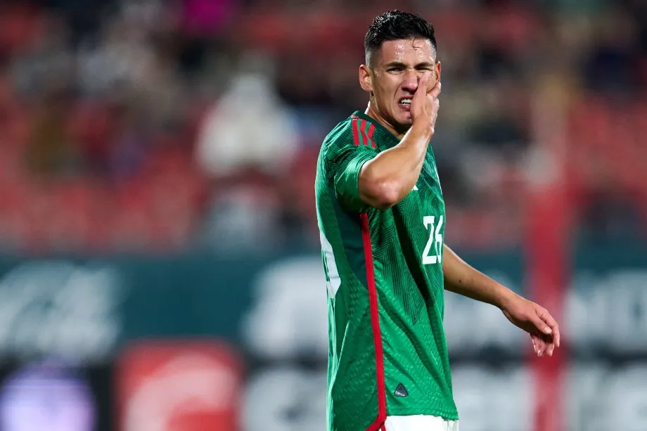 Uriel Antuna jugando en Qatar 2022